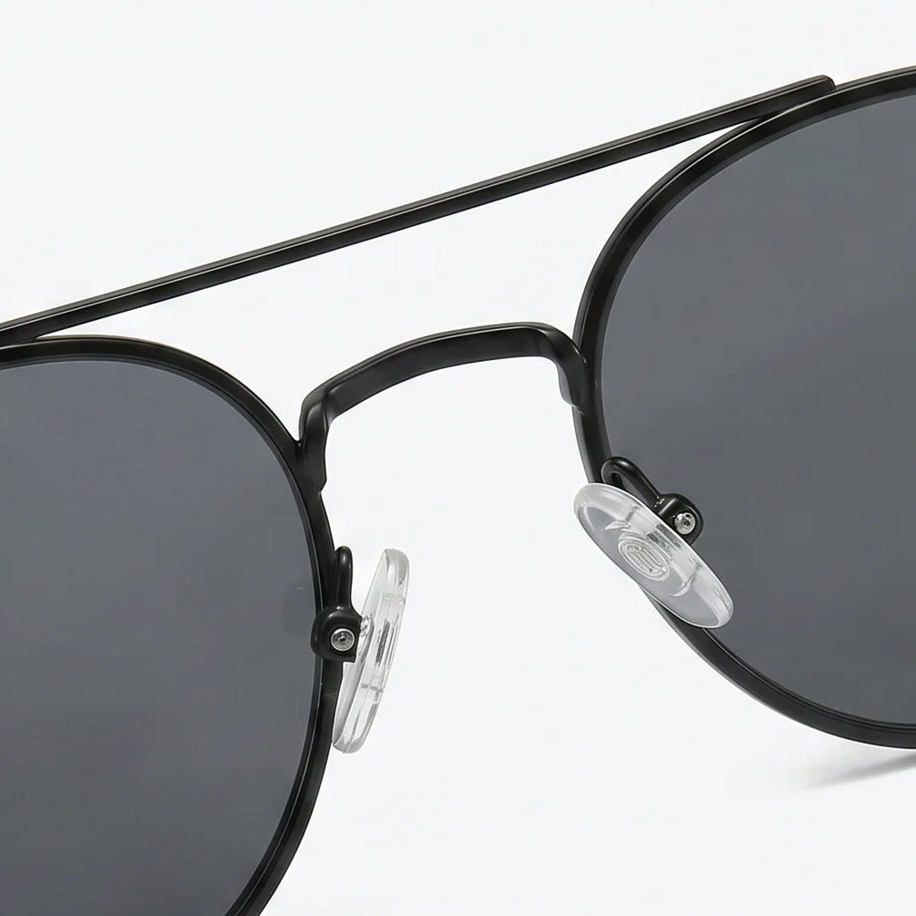 CÉLOR – Black