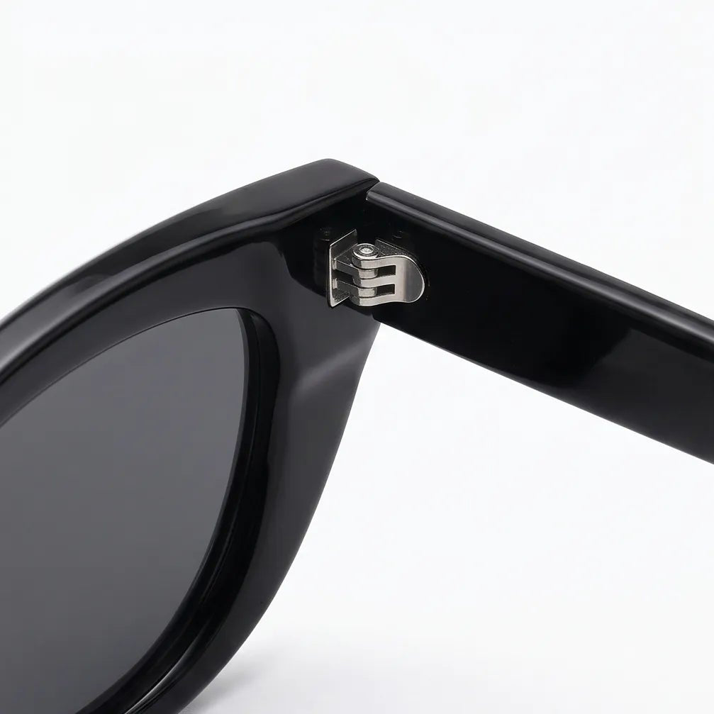 PELIA - Black